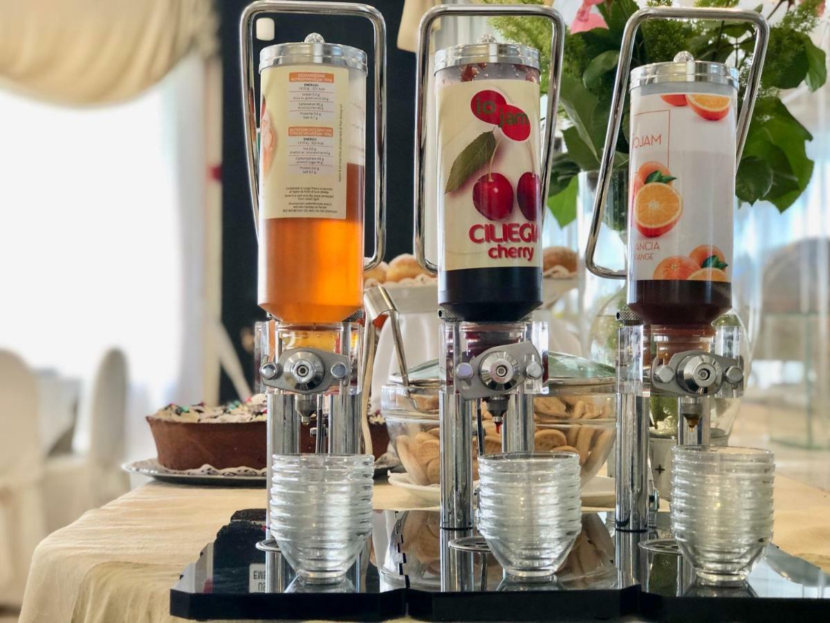 Domizia Palace Hotel Бая Домиция Екстериор снимка